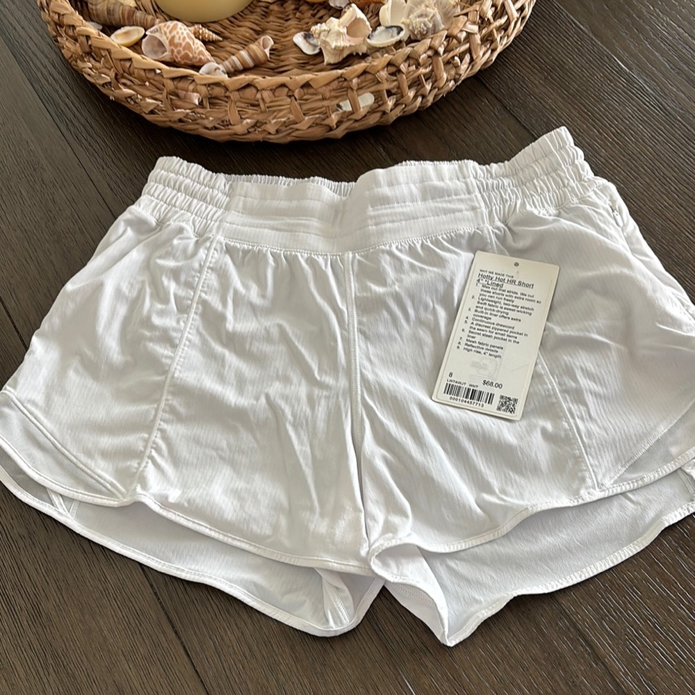 Lululemon Hotty Hot HR Short 4” White Size 8